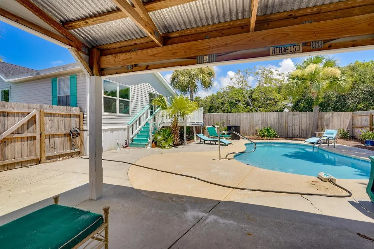 Дом отдыха Panama City Home With Private Pool, Walk To Beaches! Панама-Сити